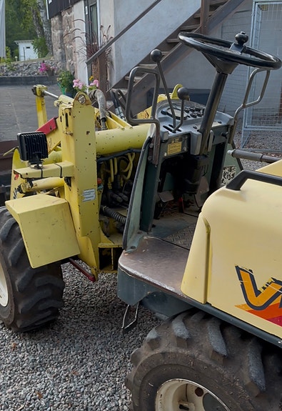 Yanmar V1 6 of 9