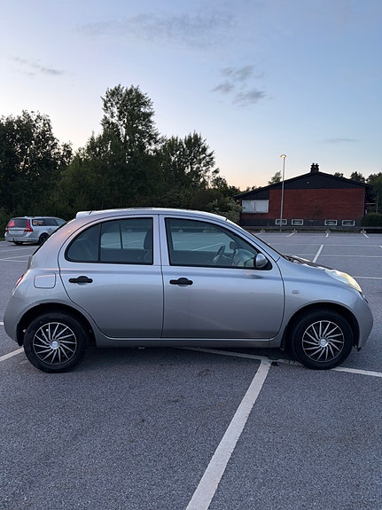 Nissan Micra 7 of 30