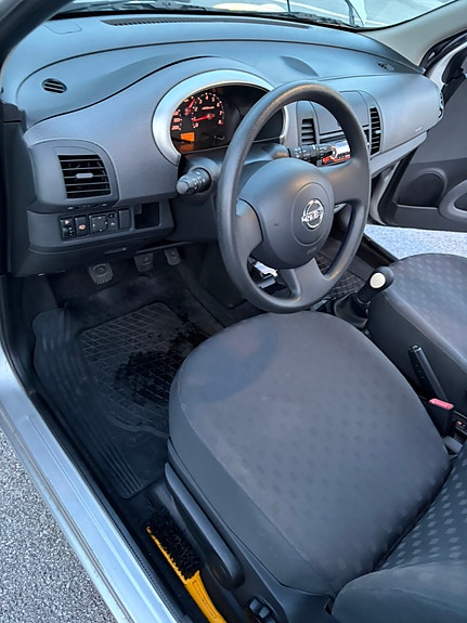 Nissan Micra 16 of 30