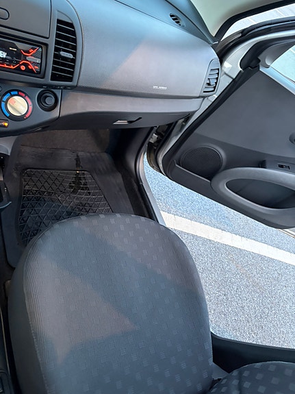 Nissan Micra 20 of 30