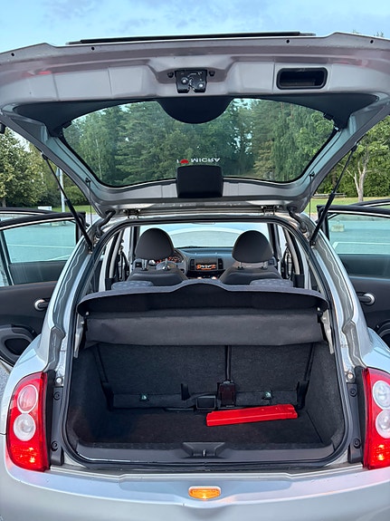 Nissan Micra 28 of 30