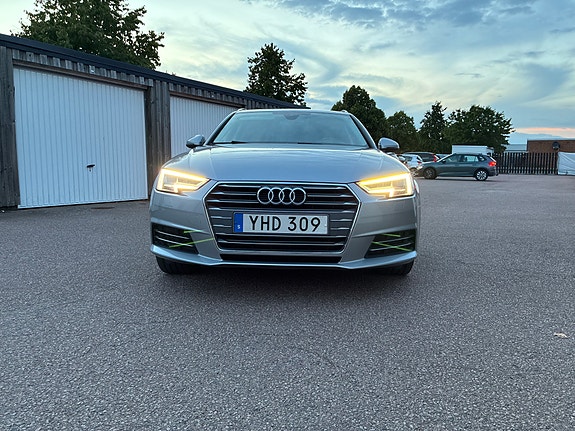 Audi A4 3 of 9