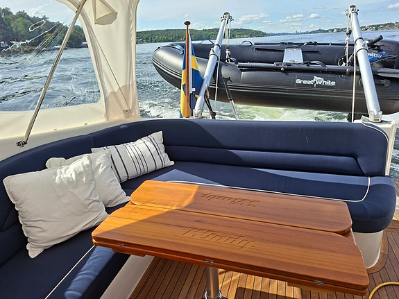 Windy 37 Grand Mistral DC 2004 8 of 28