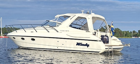 Windy 37 Grand Mistral DC 2004 3 of 28