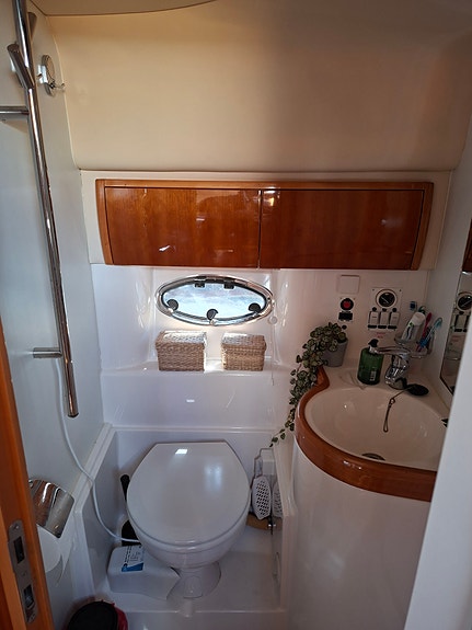Windy 37 Grand Mistral DC 2004 25 of 28