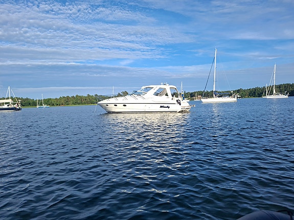 Windy 37 Grand Mistral DC 2004 2 of 28
