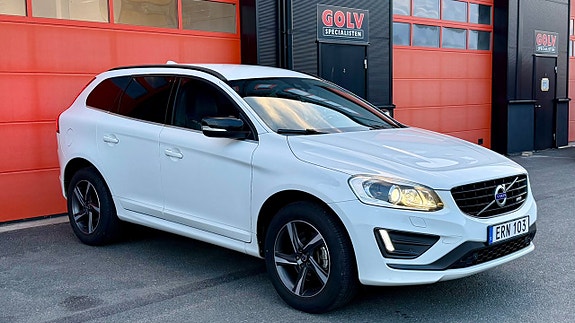 Volvo XC60 2 of 19