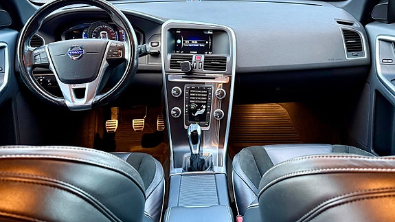 Volvo XC60 13 of 19