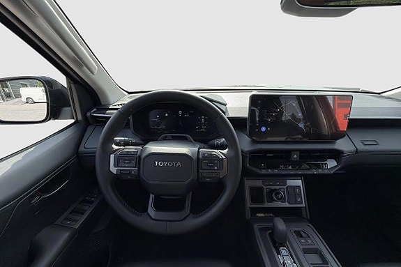 Toyota HiLux 10 of 19