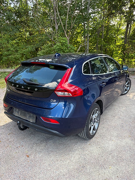 Volvo V40 4 of 11