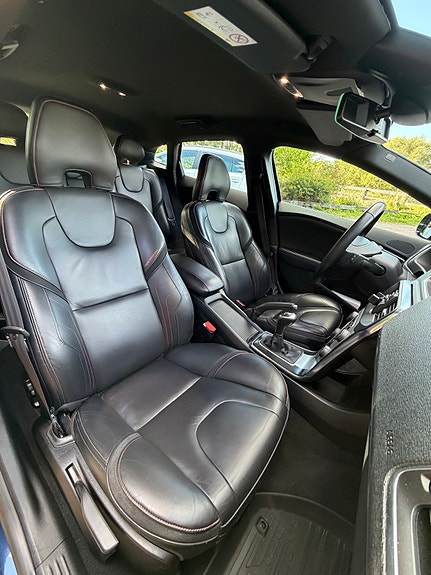 Volvo V40 10 of 11