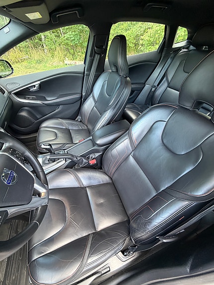 Volvo V40 6 of 11