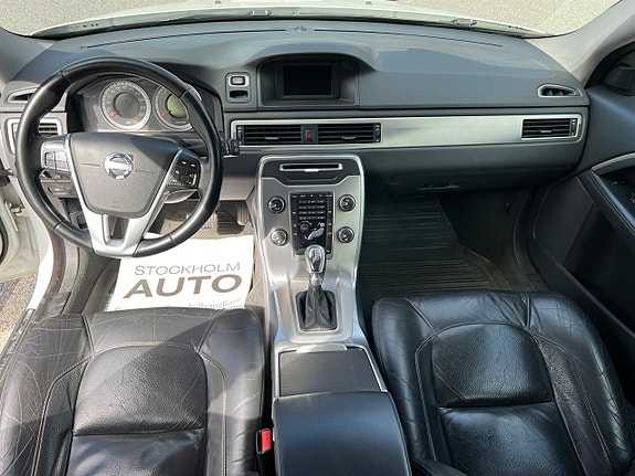 Volvo V70 6 of 11