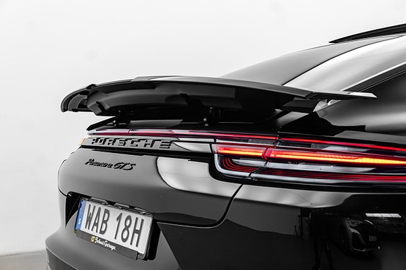 Porsche Panamera GTS 24 of 30