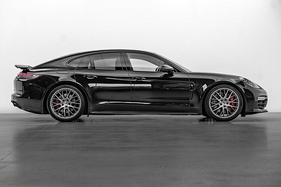 Porsche Panamera GTS 5 of 30