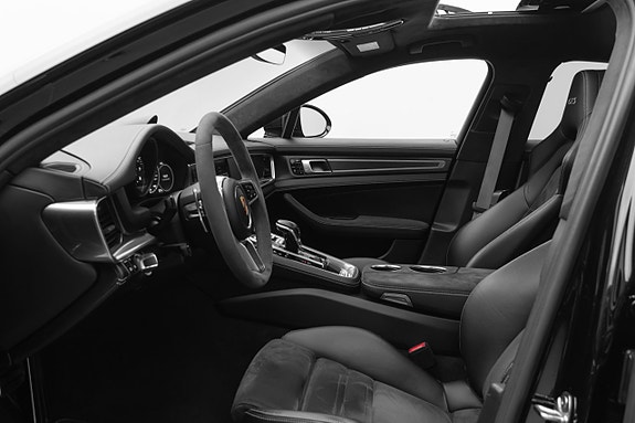 Porsche Panamera GTS 8 of 30