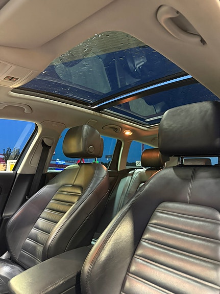 Volkswagen Passat 13 of 28