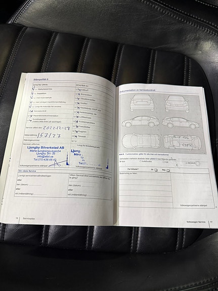 Volkswagen Passat 23 of 28