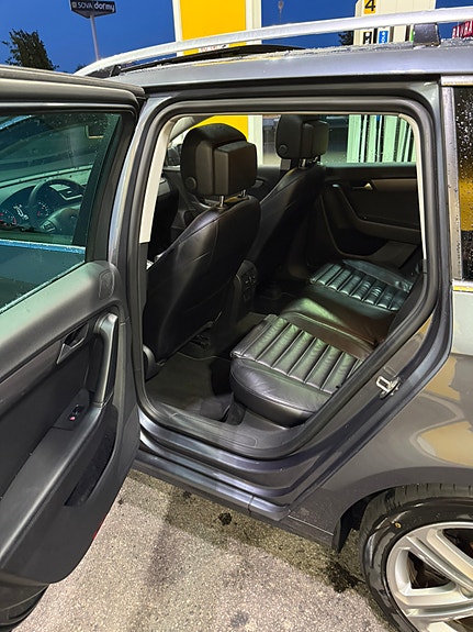 Volkswagen Passat 14 of 28