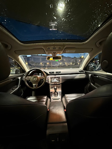 Volkswagen Passat 16 of 28