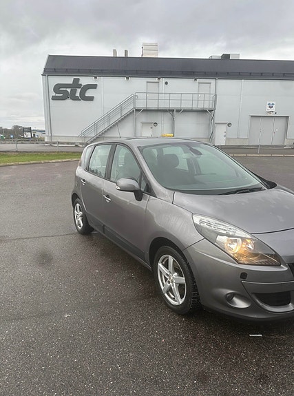 Renault Scenic III 2 of 4