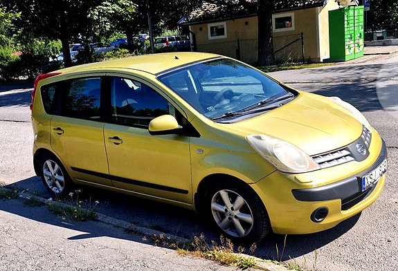Nissan Note 2 of 6