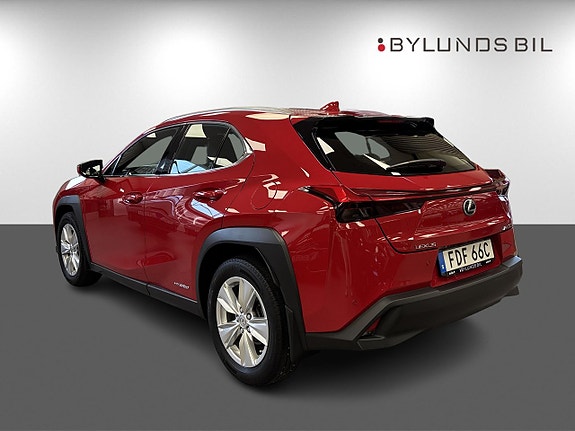 Lexus UX250h 6 of 14