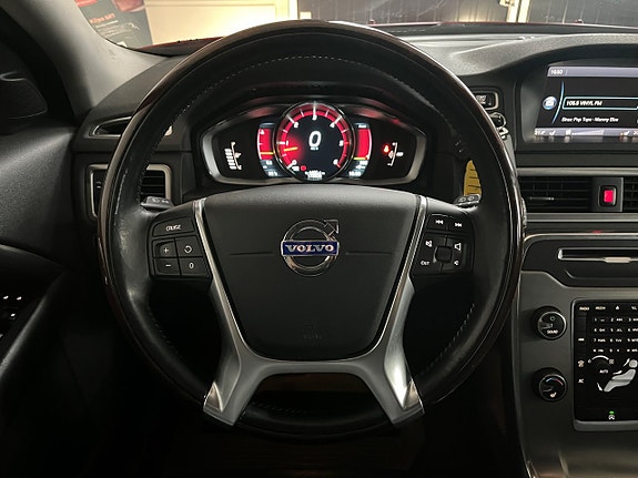 Volvo V70 14 of 20