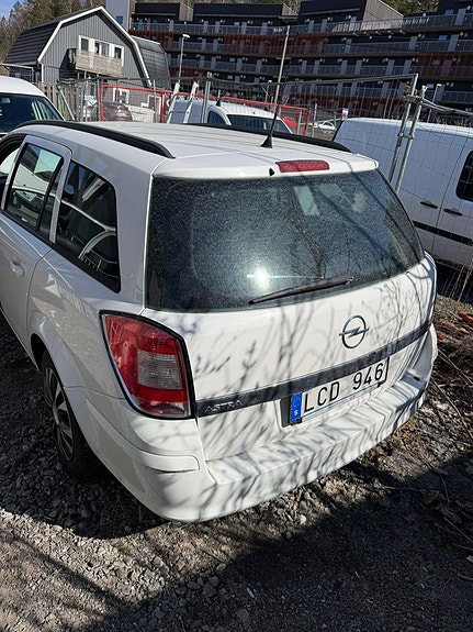 Opel Astra 4 of 5