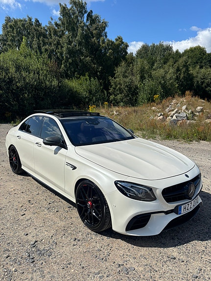 Mercedes-Benz E63 2 of 13