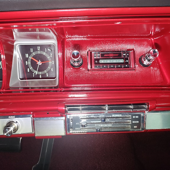 Chevrolet Impala 12 of 30