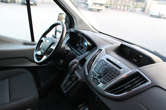 Ford Transit 11 of 17