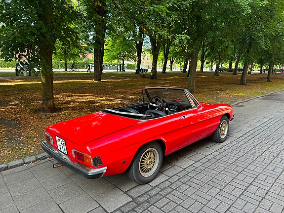 Alfa Romeo Spider 4 of 7