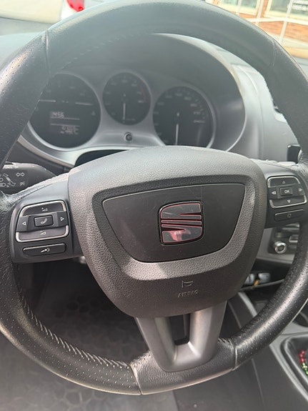 Seat Leon 9 of 12