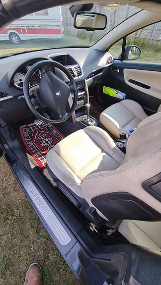 Peugeot 207 CC 6 of 9