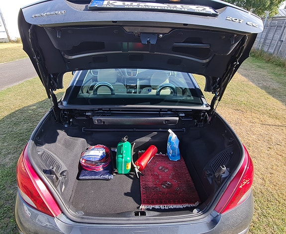 Peugeot 207 CC 5 of 9
