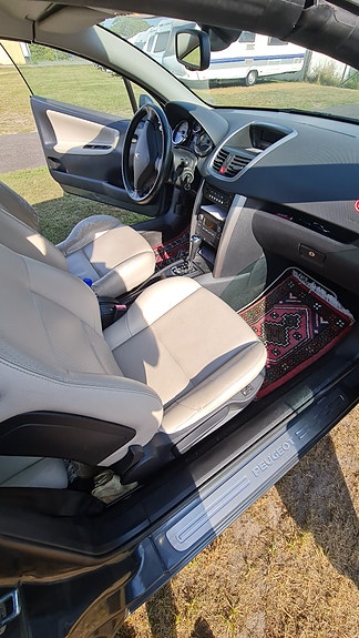 Peugeot 207 CC 7 of 9