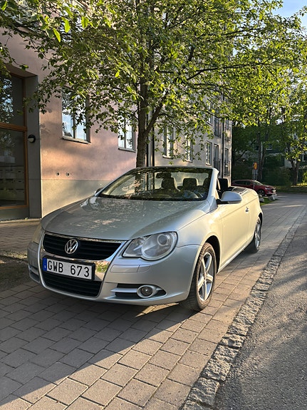 Volkswagen Eos 2 of 15