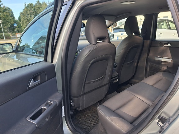 Volvo V50 8 of 9