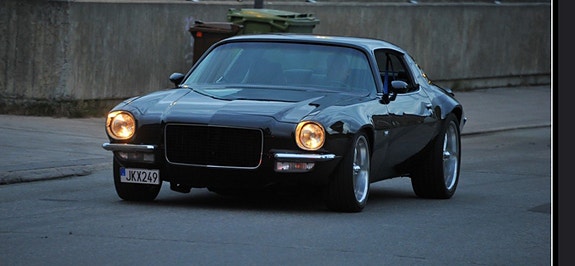 Chevrolet Camaro 2 of 14