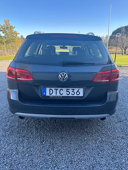 Volkswagen Passat Alltrack 15 of 15