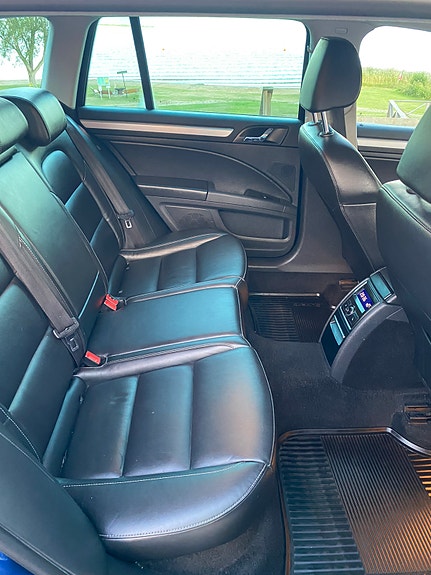 Skoda Superb 14 of 20