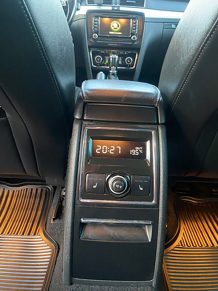 Skoda Superb 15 of 20