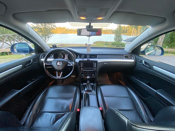 Skoda Superb 8 of 20
