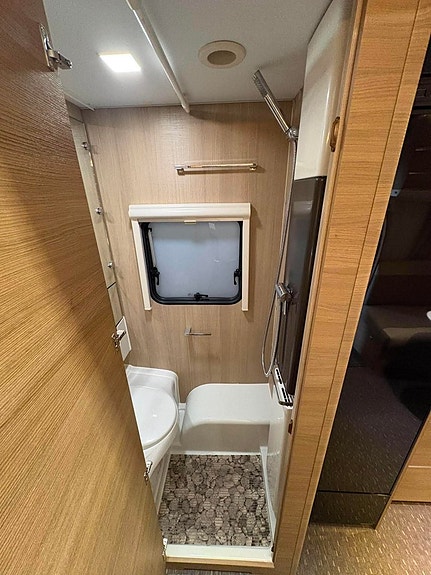 Adria Adora 593 UP Queen Bed Fukttestad UA Scandinavium Edition 19 of 28