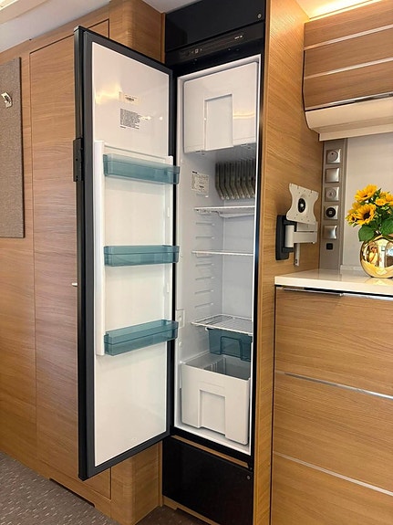 Adria Adora 593 UP Queen Bed Fukttestad UA Scandinavium Edition 17 of 28