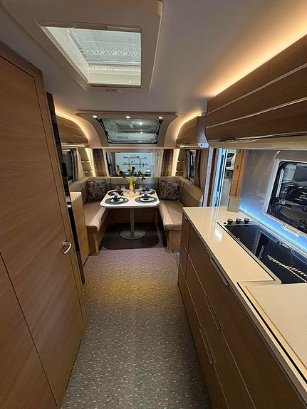 Adria Adora 593 UP Queen Bed Fukttestad UA Scandinavium Edition 26 of 28