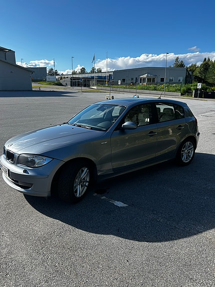 BMW 118d 3 of 10