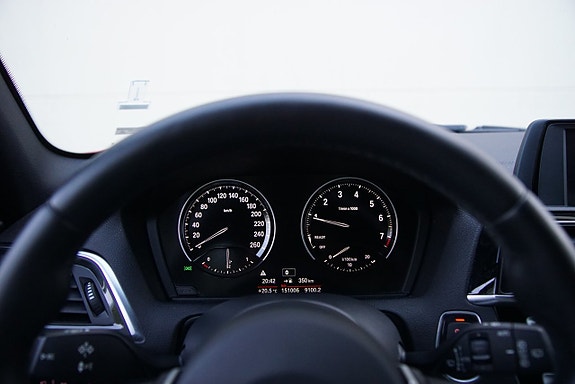 BMW 118i 16 of 19