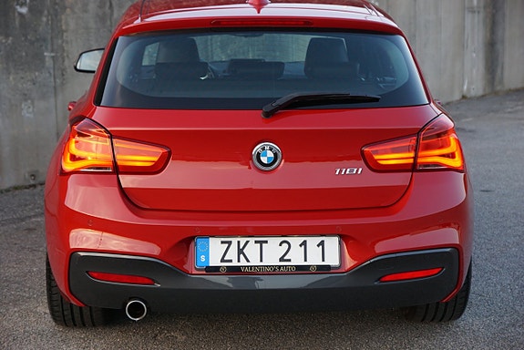 BMW 118i 8 of 19